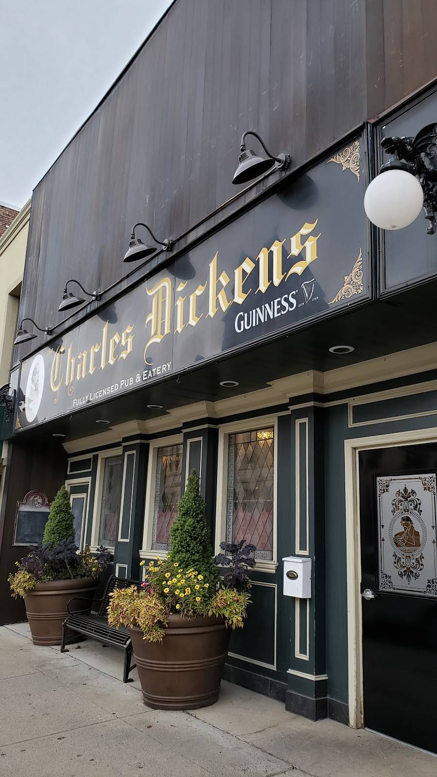 Charles Dickens Pub | restaurant | 505 Dundas St, Woodstock, ON N4S 1C4, Canada | 5194212218 OR +1 519-421-2218