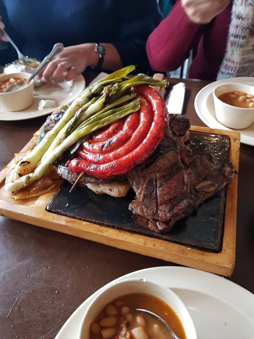 Las Tablas | restaurant | Paseo del Río 6617, Río Tijuana 3a. Etapa, Rio Tijuana 3ra Etapa, 22226 Tijuana, B.C., Mexico | 016642087487 OR +52 664 208 7487