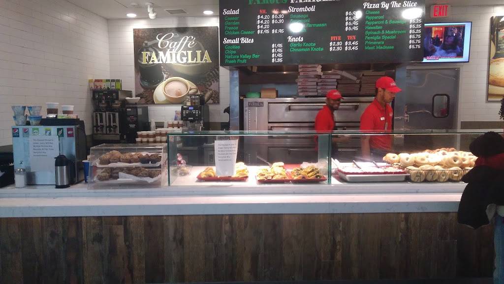 Famous Famiglia | meal takeaway | 6900 Airport Blvd, Sacramento, CA 95837, USA | 9168773471 OR +1 916-877-3471