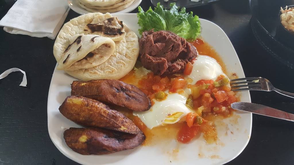 Los Pipiles Restaurant | restaurant | 12033 Veterans Memorial Dr #103, Houston, TX 77067, USA | 2815832720 OR +1 281-583-2720