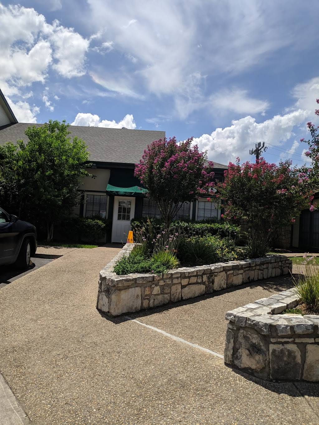 Just Desserts | restaurant | 7715 Tezel Rd, San Antonio, TX 78250, USA | 2102570019 OR +1 210-257-0019