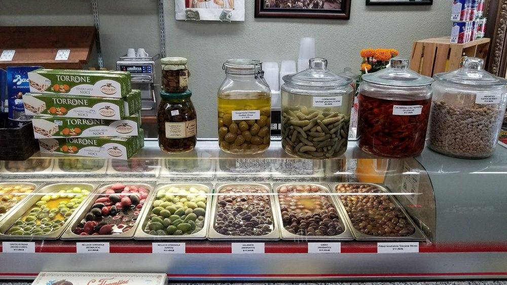 Domingos Italian Deli | restaurant | 17548 Ventura Blvd, Encino, CA 91316, USA | 8189814466 OR +1 818-981-4466