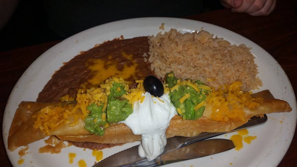 Ramonas Restaurant | restaurant | 249 W 6th St, Beaumont, CA 92223, USA | 9518452509 OR +1 951-845-2509