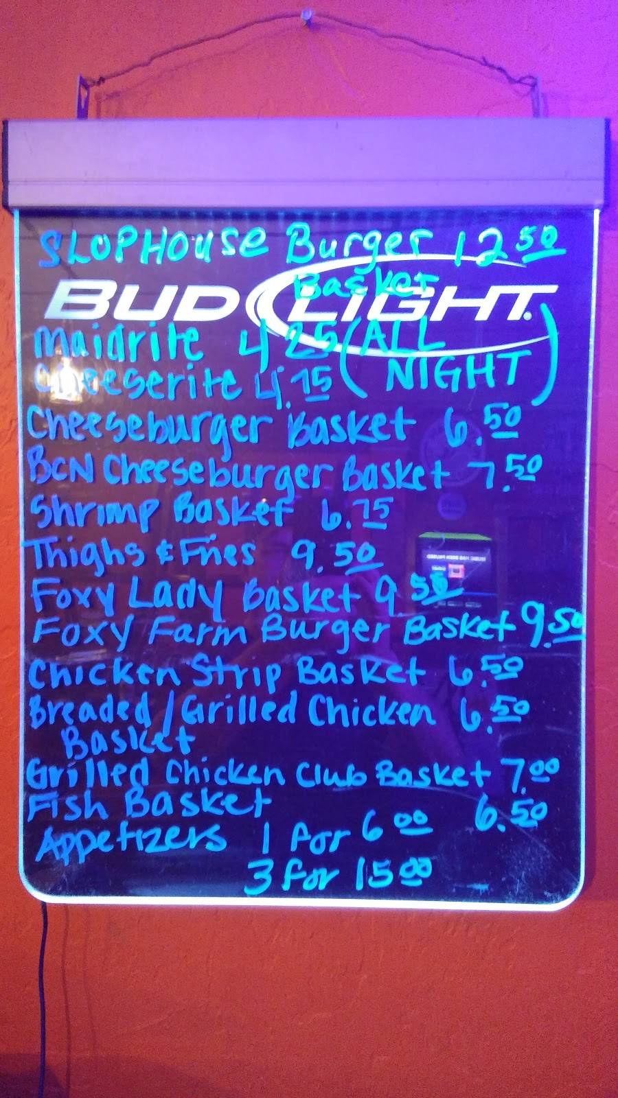 Foxys Chill and Grill | restaurant | 347 E Main St, Central City, IA 52214, USA | 3194383333 OR +1 319-438-3333