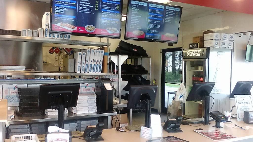 Dominos Pizza | meal delivery | 2166 Wilma Rudolph Blvd, Clarksville, TN 37040, USA | 9315523355 OR +1 931-552-3355