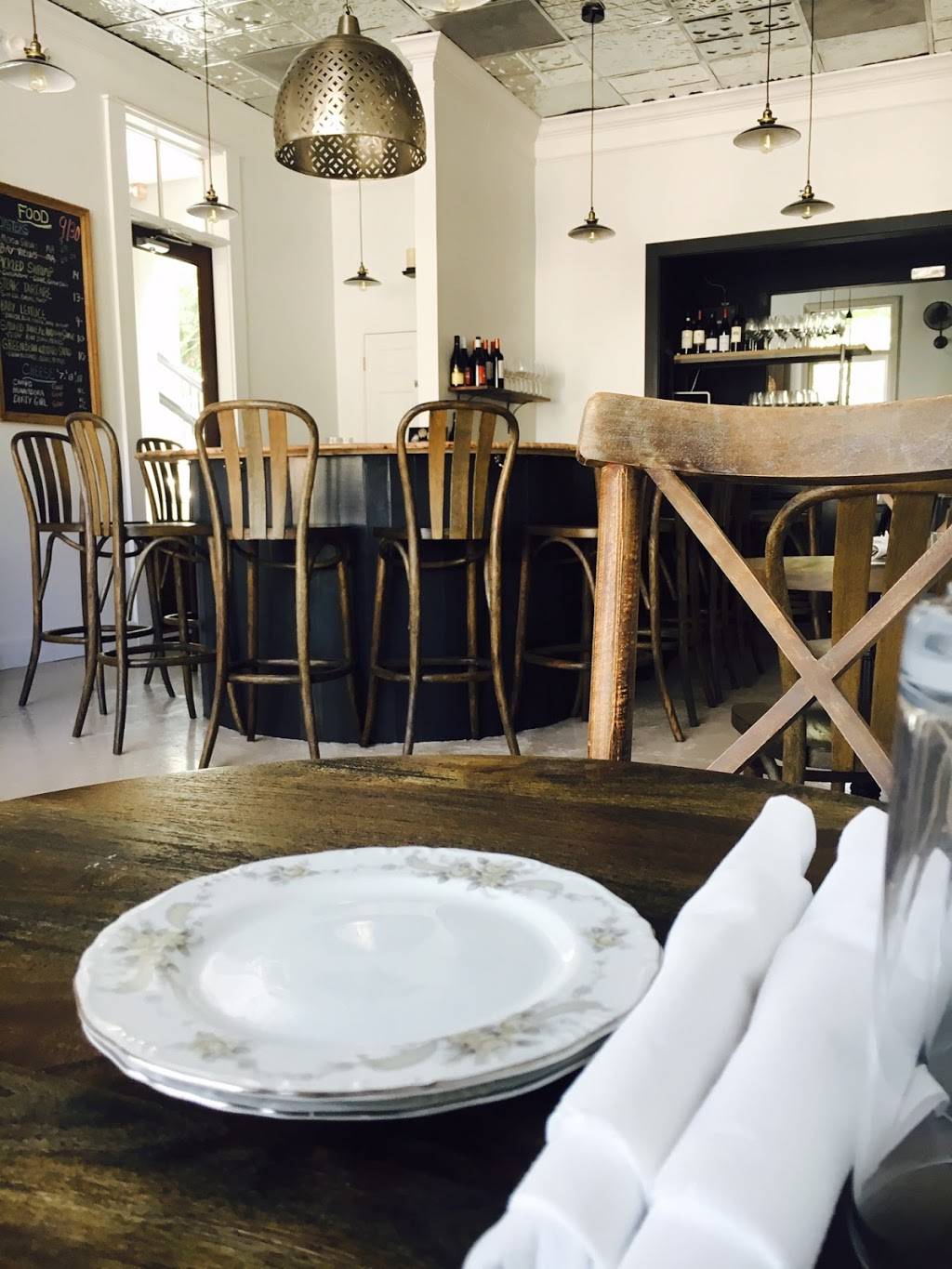 The Shellmore | restaurant | 357 N Shelmore Blvd, Mt Pleasant, SC 29464, USA | 8436549278 OR +1 843-654-9278