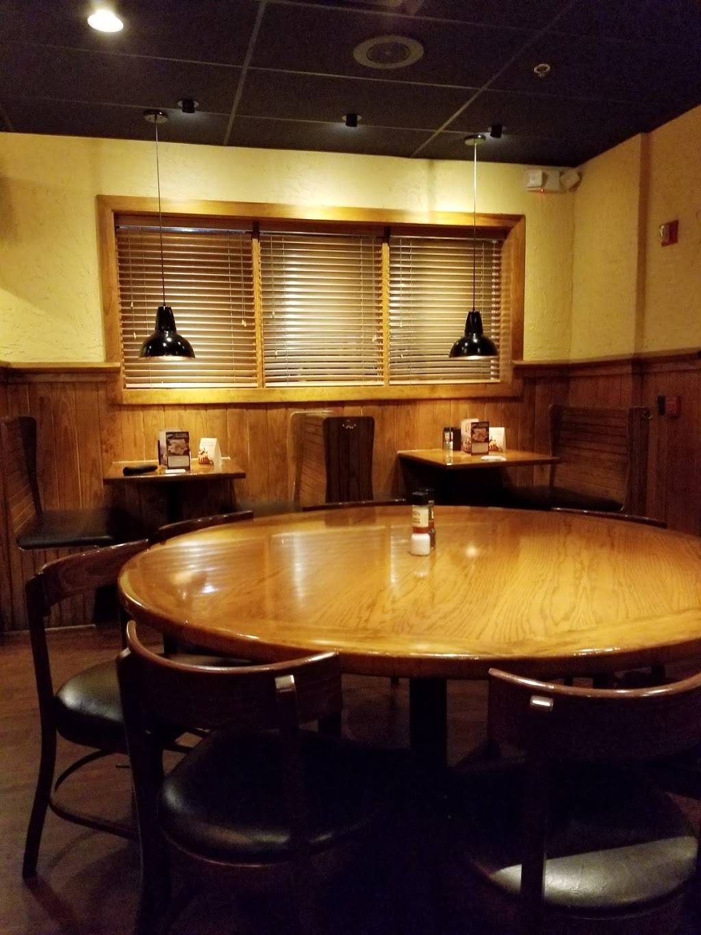 Outback Steakhouse | restaurant | 1954 W Ridge Rd, Rochester, NY 14626, USA | 5854530640 OR +1 585-453-0640