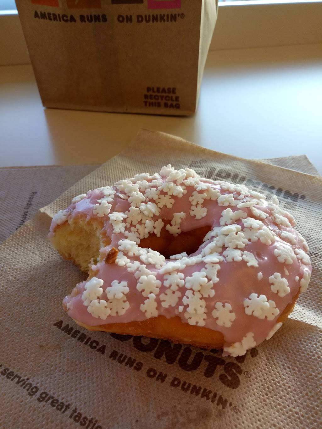 Dunkin Donuts | cafe | 1926 S River Rd, Des Plaines, IL 60018, USA | 8473900090 OR +1 847-390-0090