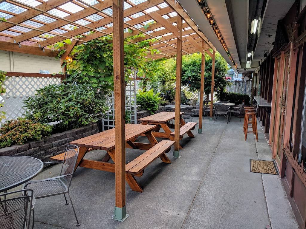 Bhu-Ping Thai Cuisine | restaurant | 6600 Evergreen Way, Everett, WA 98203, USA | 4254053783 OR +1 425-405-3783