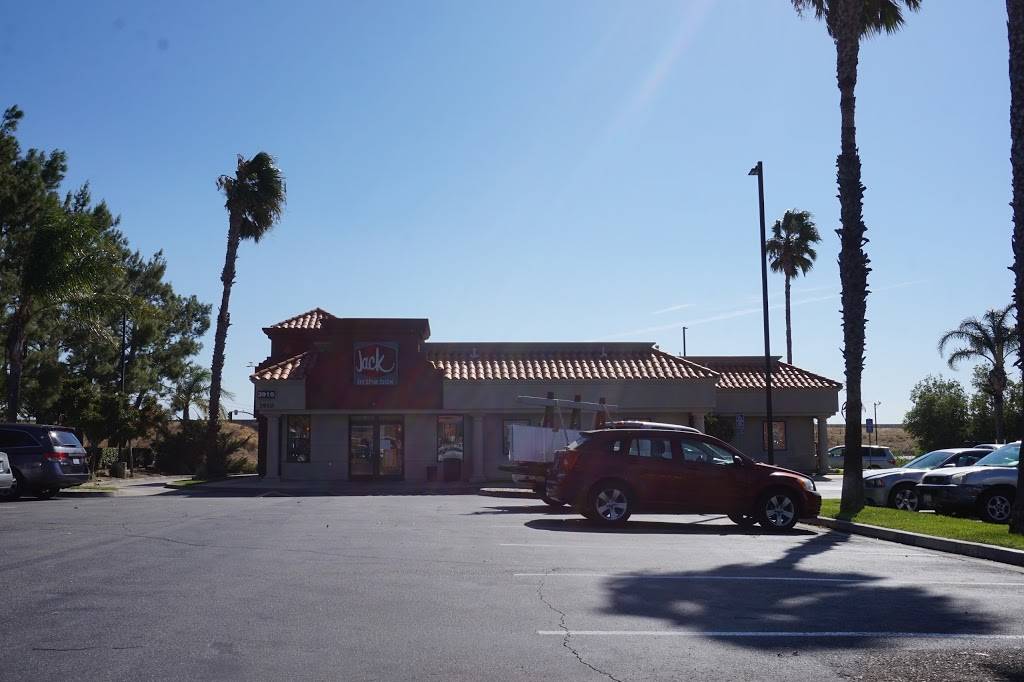 Jack in the Box | restaurant | 3910 Sierra Ave, Fontana, CA 92336, USA | 9094290170 OR +1 909-429-0170