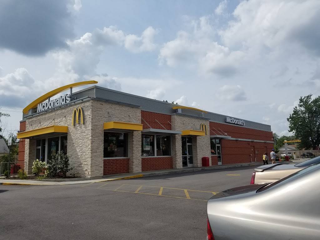 McDonalds | cafe | 11850 S Pulaski Rd, Alsip, IL 60803, USA | 7083894949 OR +1 708-389-4949
