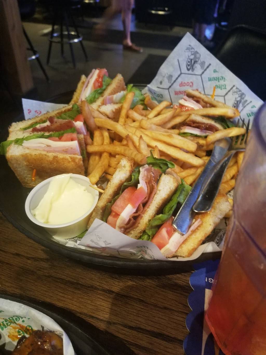 The Chicken Coop Sports Bar and Grill | restaurant | 12725 Meredith Dr, Urbandale, IA 50323, USA | 5153342667 OR +1 515-334-2667