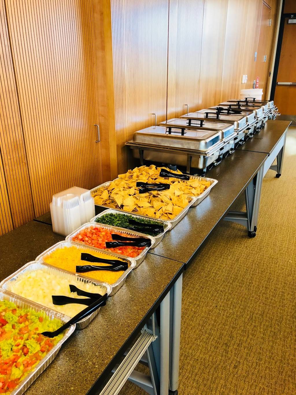 La Regia Taqueria | restaurant | 436 Hwy 1 W, Iowa City, IA 52246, USA | 3193418226 OR +1 319-341-8226