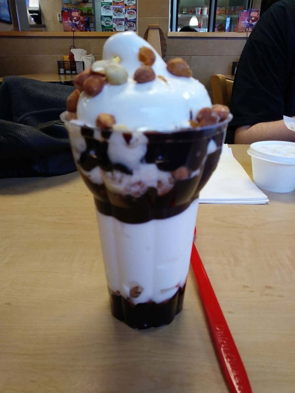 Dairy Queen Grill & Chill | restaurant | 1742 Wabash Ave, Springfield, IL 62704, USA | 2175470900 OR +1 217-547-0900