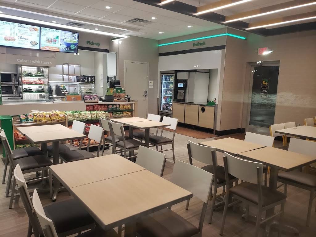 Subway Restaurants | restaurant | 615 Belknap St, Superior, WI 54880, USA | 7153943323 OR +1 715-394-3323