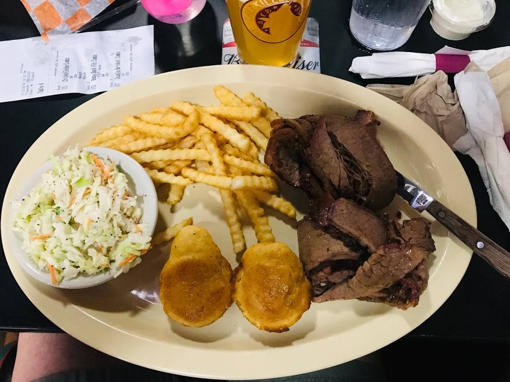 Collins River BBQ & Cafe | cafe | 117 E Main St, McMinnville, TN 37110, USA | 9315073663 OR +1 931-507-3663