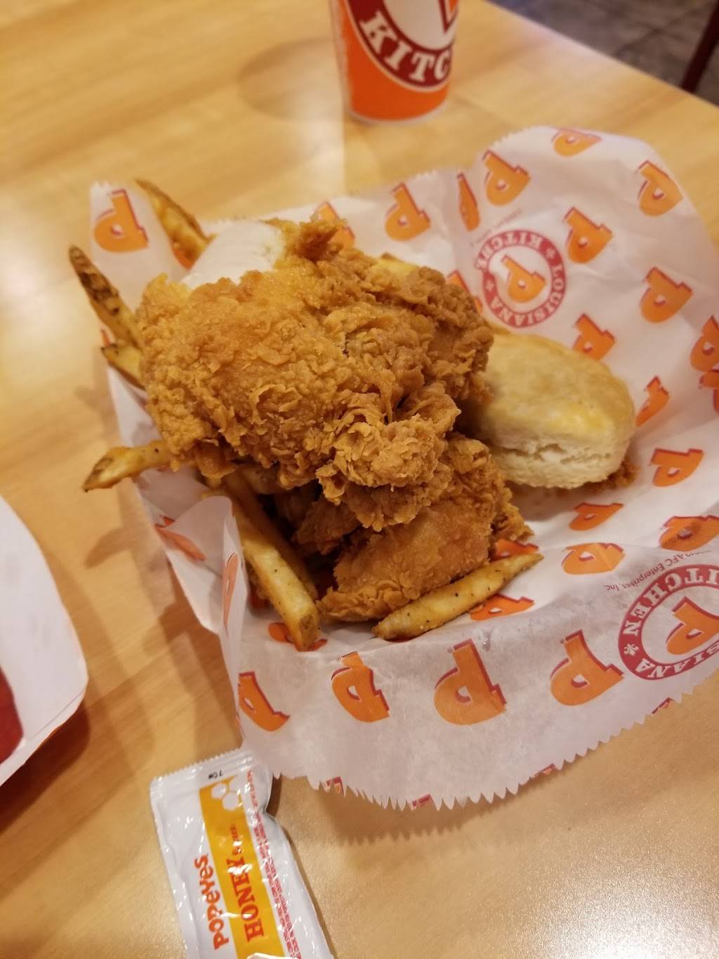 Popeyes Louisiana Kitchen | restaurant | 3925 38th St, Moline, IL 61265, USA | 3095173745 OR +1 309-517-3745