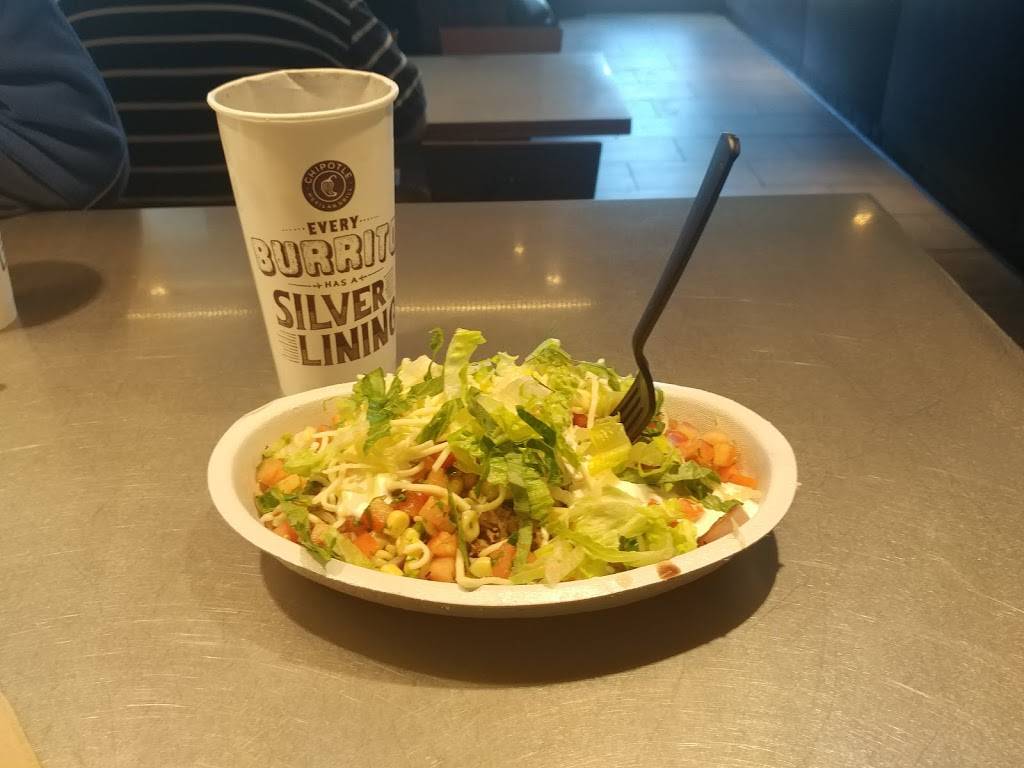 Chipotle Mexican Grill | restaurant | 490 S 68th St #110, West Des Moines, IA 50266, USA | 5152268527 OR +1 515-226-8527