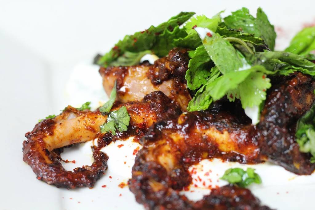 Catch 35 Naperville | restaurant | 35 S Washington St, Naperville, IL 60540, USA | 6307173500 OR +1 630-717-3500