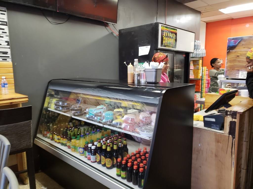 The Jerk Box | restaurant | 1682 Jane St, York, ON M9N 2S2, Canada | 4167925375 OR +1 416-792-5375