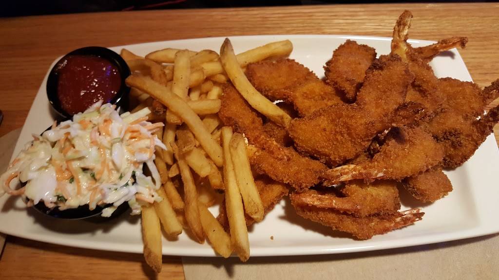 Applebees Grill + Bar | restaurant | 251 N Main St, Watertower Plaza, Leominster, MA 01453, USA | 9784669223 OR +1 978-466-9223