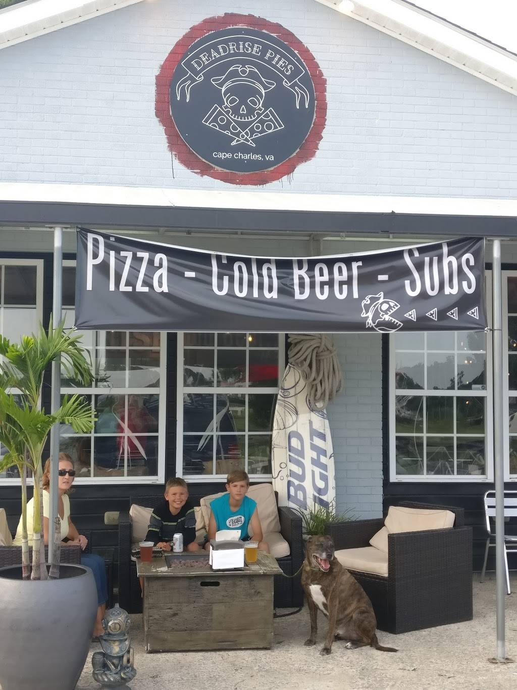 Deadrise Pies | restaurant | 425 Mason Ave, Cape Charles, VA 23310, USA | 7573316232 OR +1 757-331-6232