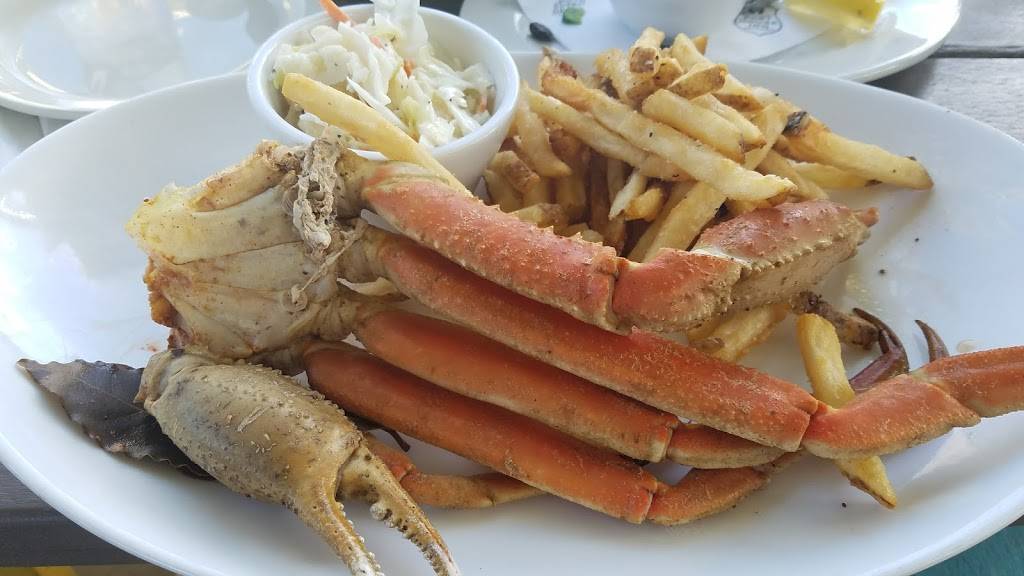 Ritas Seaside Grille | restaurant | 2 Center St, Folly Beach, SC 29439, USA | 8435882525 OR +1 843-588-2525
