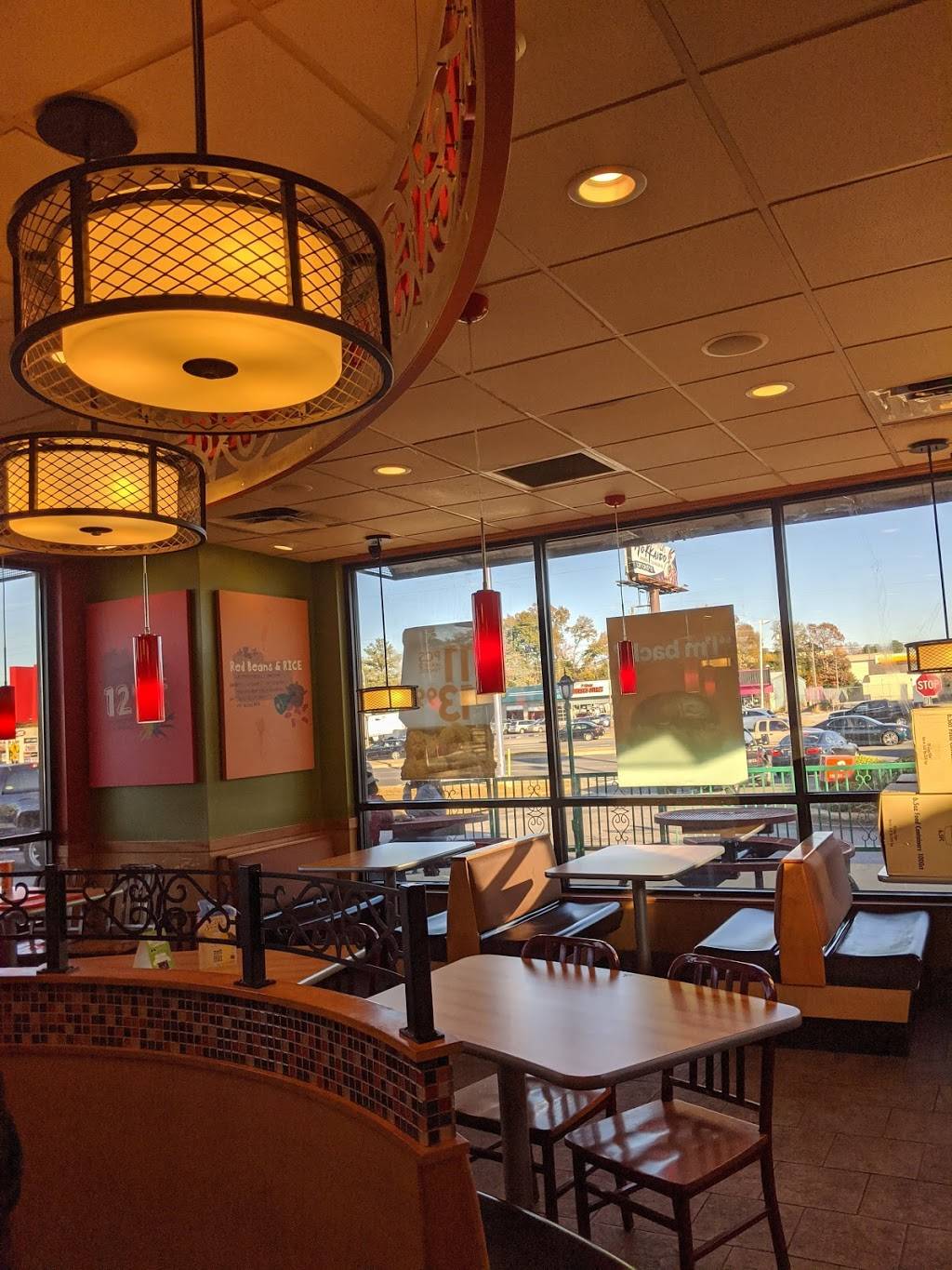 Popeyes Louisiana Kitchen | restaurant | 3712 McFarland Blvd E, Tuscaloosa, AL 35405, USA | 2056339944 OR +1 205-633-9944