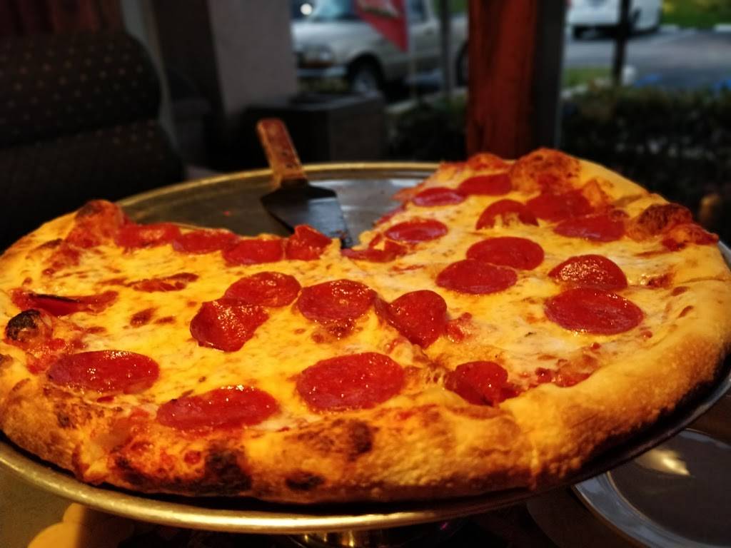 Lombardis Pizza | restaurant | 11130 W Oakland Park Blvd #6808, Sunrise, FL 33351, USA | 9547415071 OR +1 954-741-5071