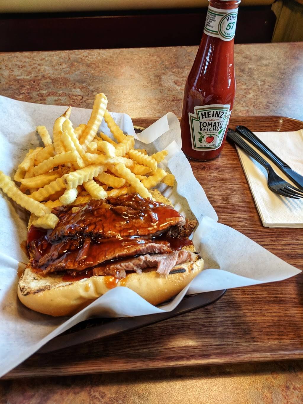 Gematos Wood Pit BBQ | restaurant | 6701 W 111th St, Worth, IL 60482, USA | 7083614200 OR +1 708-361-4200