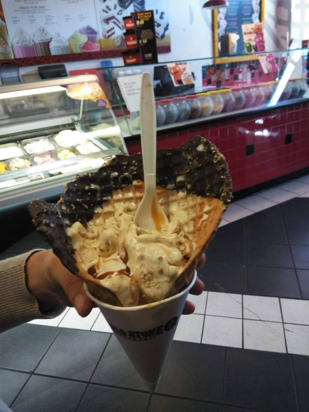 Cold Stone Creamery | bakery | 431 W Main St, Merced, CA 95340, USA | 2097259350 OR +1 209-725-9350