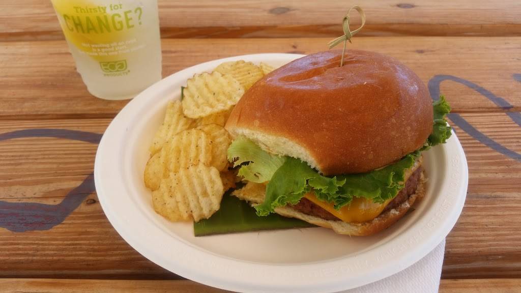 Binge Kitchen | restaurant | 121 N Fredericksburg St, San Marcos, TX 78666, USA | 5126677111 OR +1 512-667-7111