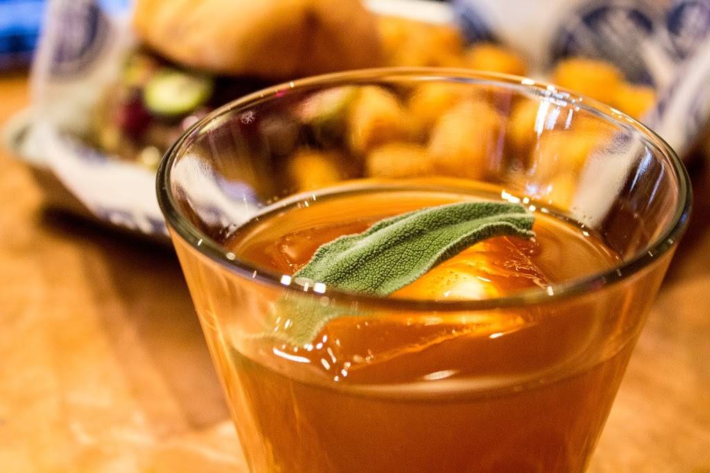 Blue Door Pub — Lyn-Lake | restaurant | 3006 Lyndale Ave S, Minneapolis, MN 55408, USA | 6123534838 OR +1 612-353-4838