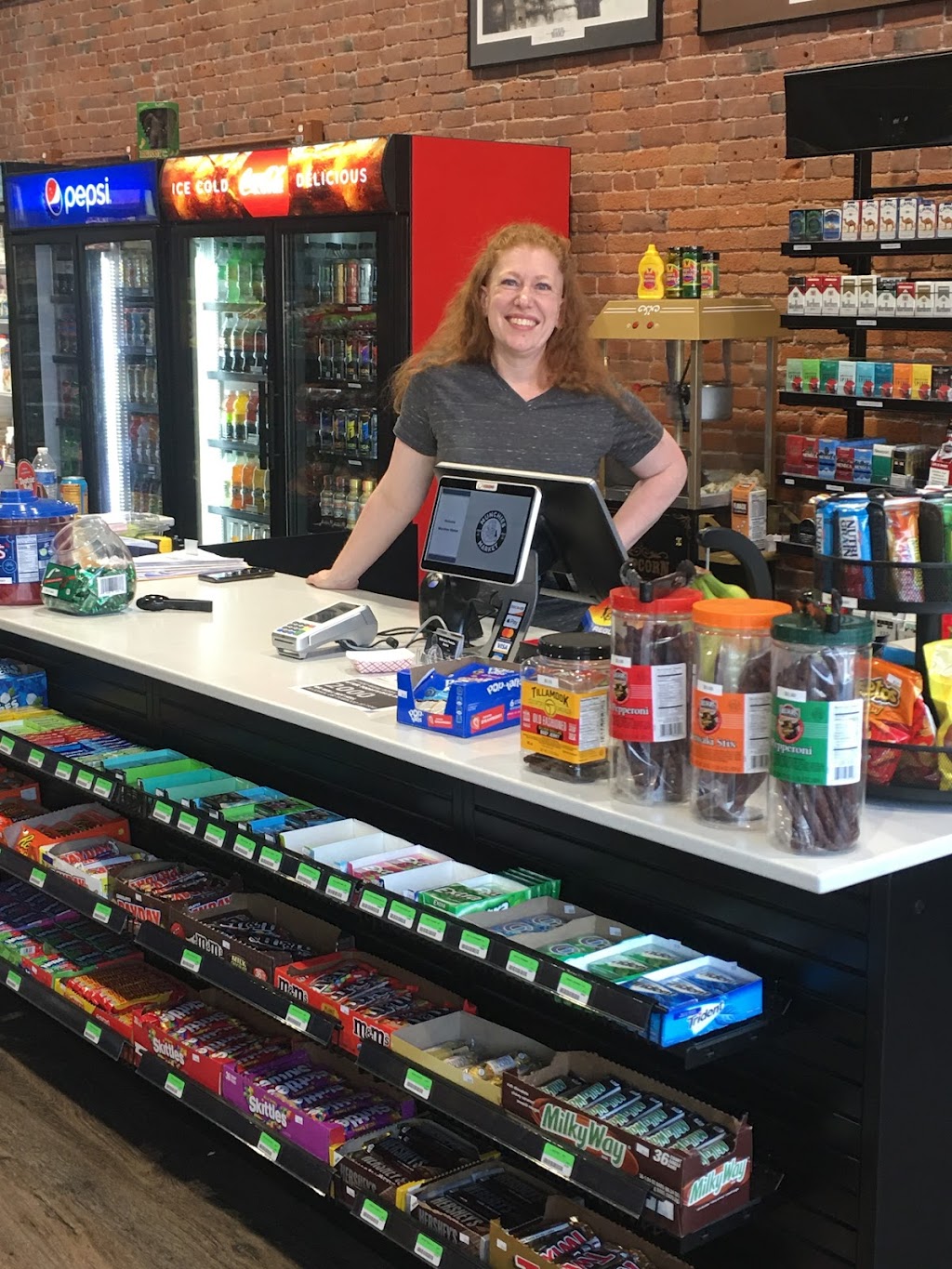 Munchies Market | restaurant | Court Street side of the Reed Opera House, 189 Liberty St NE Suite 107, Salem, OR 97301, USA | 5033027244 OR +1 503-302-7244