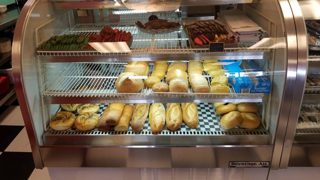 Martuccis Flashback Diner | restaurant | 400 Lacey Rd, Whiting, NJ 08759, USA | 7327161122 OR +1 732-716-1122