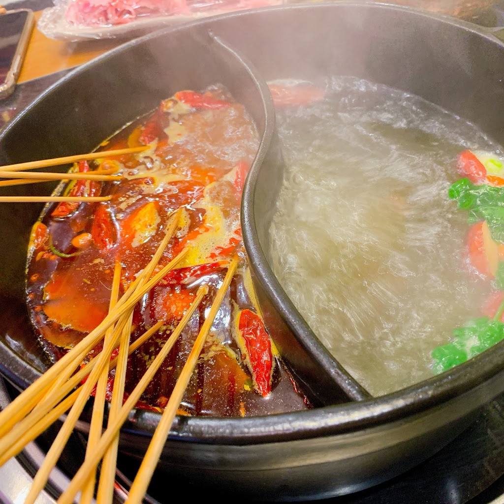 Spicy Grandma Kitchen | restaurant | 2353 S Wentworth Ave, Chicago, IL 60616, USA | 3122852477 OR +1 312-285-2477