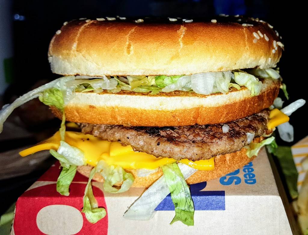 McDonalds | cafe | 428 N Main St, Niles, OH 44446, USA | 3306523328 OR +1 330-652-3328