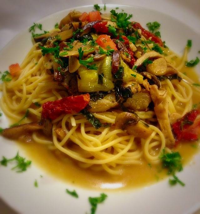 MiNas Bistro | restaurant | 4391 Colonial Blvd #104, Fort Myers, FL 33966, USA | 2392251139 OR +1 239-225-1139