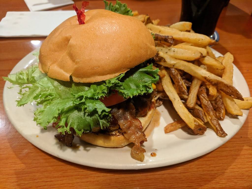 P.J. Marleys | restaurant | 119 Public Square, Medina, OH 44256, USA | 3307226328 OR +1 330-722-6328