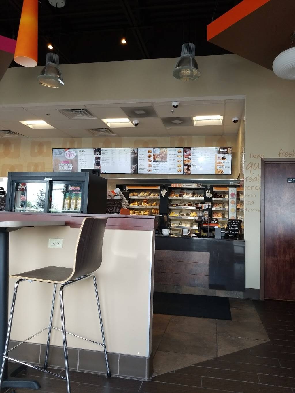 Dunkin Donuts | cafe | 2750 Touhy Avenue, Elk Grove Village, IL 60007, USA | 8472583137 OR +1 847-258-3137