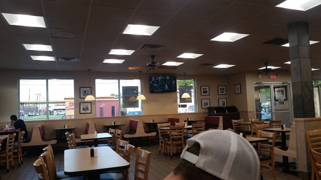 Dairy Queen Store | restaurant | 901 W Henderson St, Cleburne, TX 76031, USA | 8176453495 OR +1 817-645-3495