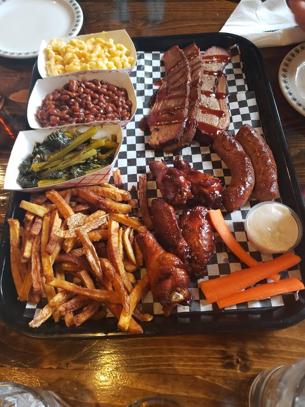 Roaming Bison Tavern | restaurant | 732 Hertel Ave, Buffalo, NY 14207, USA | 7162358281 OR +1 716-235-8281