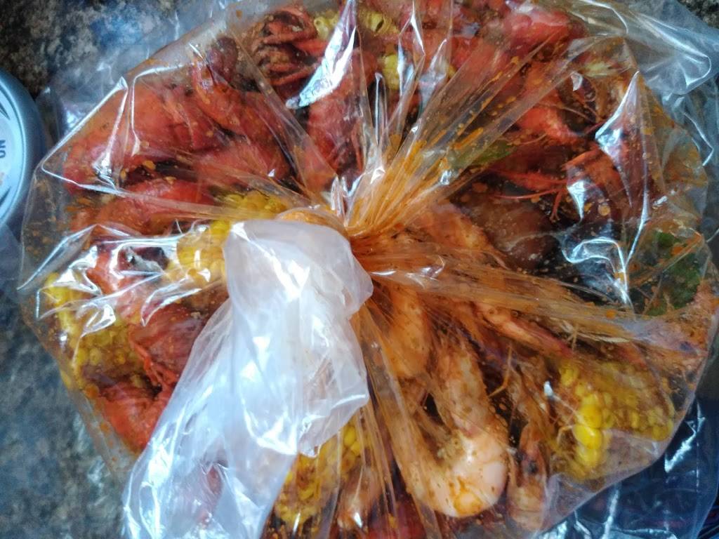 Blazin Cajun Restaurant | restaurant | 125 Bridge Pl, Stockton, CA 95202, USA | 2095940581 OR +1 209-594-0581