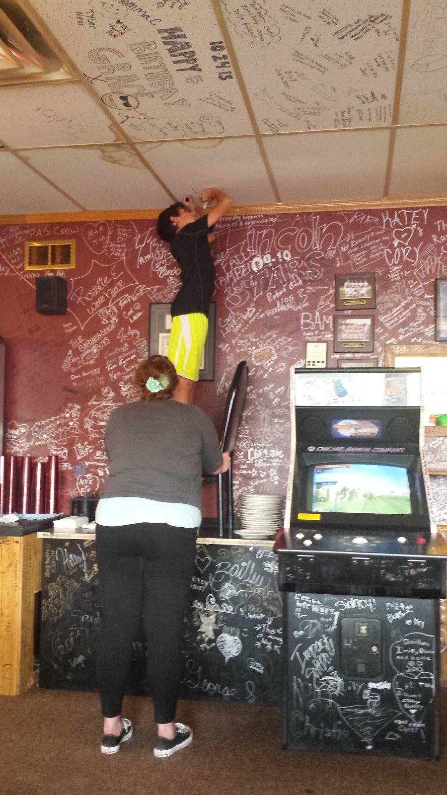 Tomacellis Pizza & Pasta | restaurant | 2309 W 12th St, Sioux Falls, SD 57104, USA | 6053358500 OR +1 605-335-8500