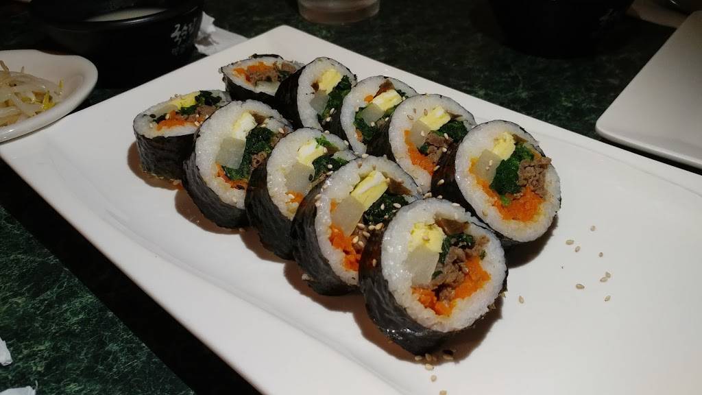 Sun & Moon Korean Restaurant | restaurant | 95 Warren Ave, East Providence, RI 02914, USA | 4014350214 OR +1 401-435-0214