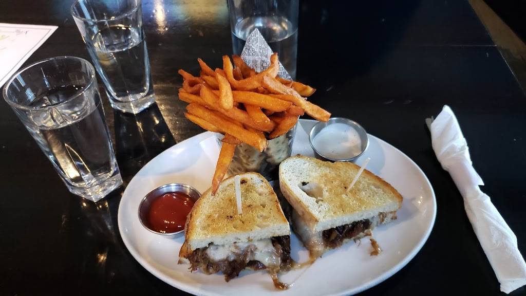 Ivanhoe Restaurant & Bar | restaurant | 2500 Riverside Dr, Los Angeles, CA 90039, USA | 3236650211 OR +1 323-665-0211