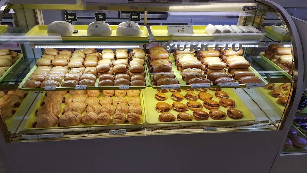 Spring Valley Donuts | restaurant | 4388 Spring Valley Rd, Dallas, TX 75244, USA | 9722330630 OR +1 972-233-0630