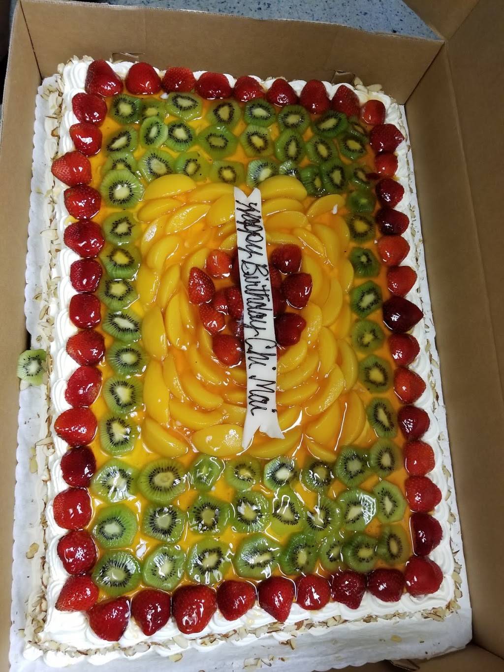 Henks European Deli & Black Forest Bakery | bakery | 5811 Blackwell St, Dallas, TX 75231, USA | 2149879090 OR +1 214-987-9090