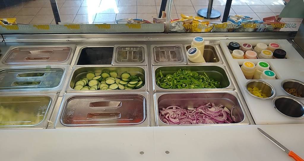 Subway | restaurant | 952 Post Rd, Wells, ME 04090, USA | 2076461336 OR +1 207-646-1336