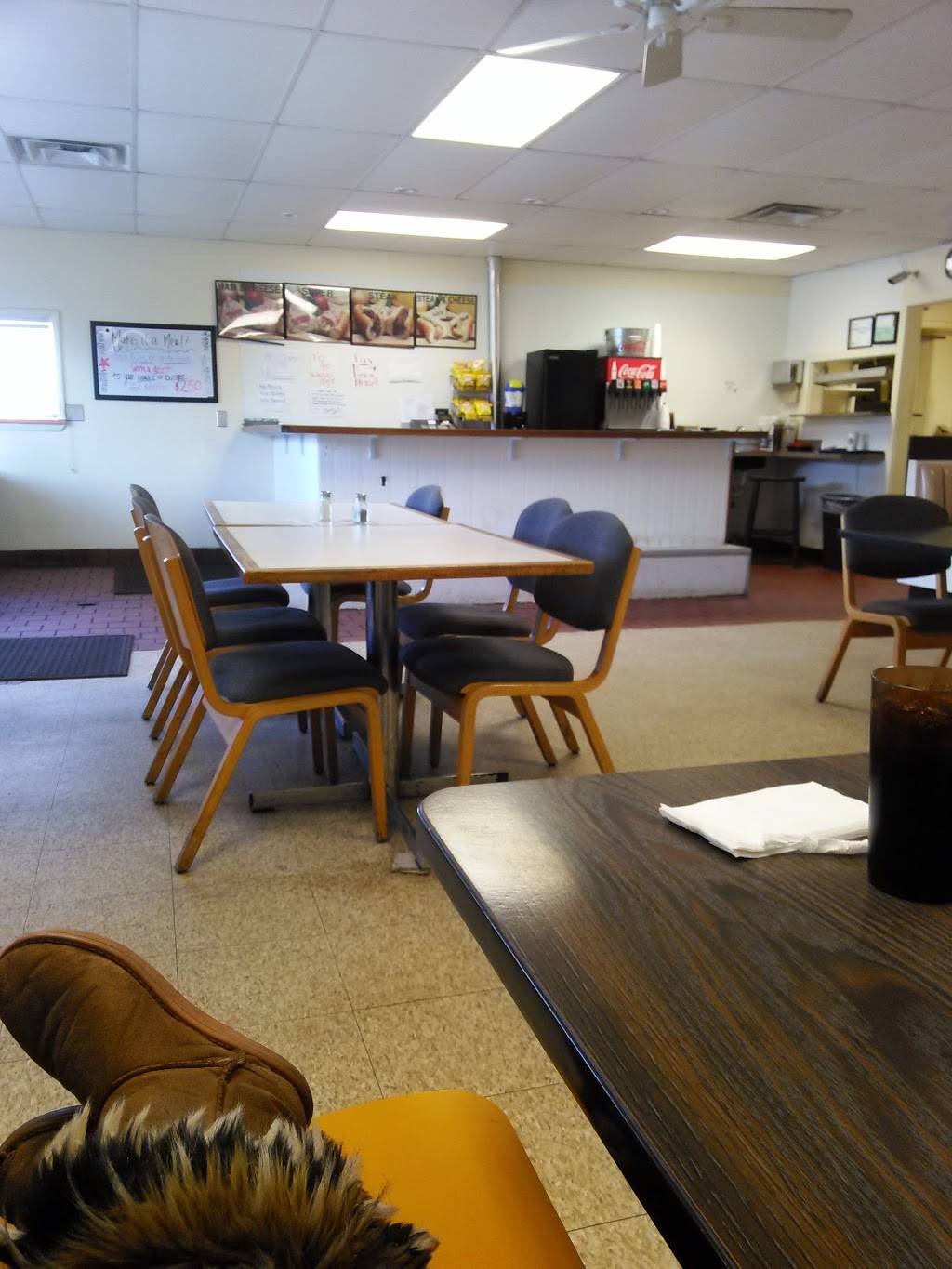 Howards Hoagies Restaurant | restaurant | 2011 McCartney Ave, Ypsilanti, MI 48198, USA | 7344841707 OR +1 734-484-1707